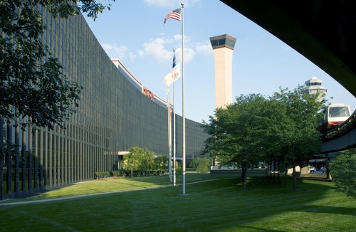 O'Hare Hotel | Hilton Chicago O'Hare Airport