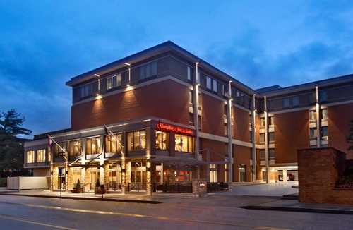 North Clayton Hotel | Hampton Inn and Suites Clayton/St. Louis-Galleria Area