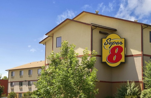 Tri-Cities Hotel | Super 8 by Wyndham Kennewick