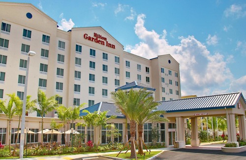 Ludlam Hotel | Hilton Garden Inn Miami Airport West