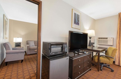 Roseburg Hotel | Baymont by Wyndham Roseburg