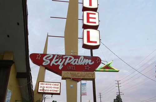 Orange Hotel | Sky Palm Motel - Orange