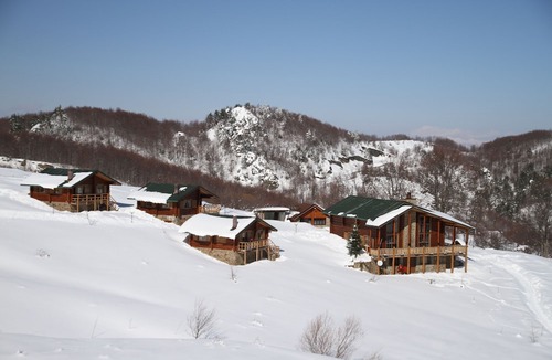 Naousa Hotel | Sfendamos Wood Village