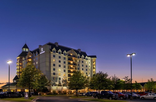 South Tulsa Hotel | Renaissance Tulsa Hotel & Convention Center