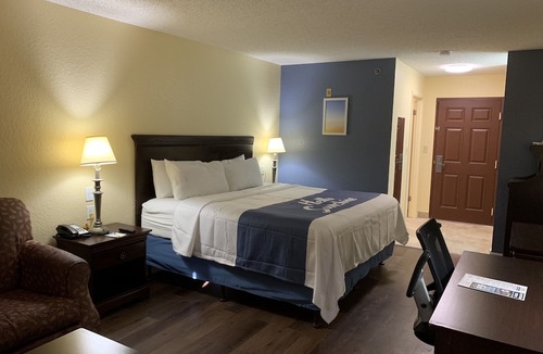 Sarasota Hotel | Days Inn by Wyndham Sarasota I-75