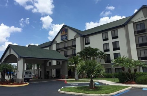 Biggar Hotel | Best Western Airport Inn