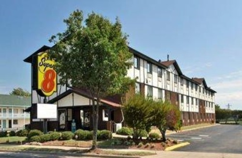 North Camellia Acres Hotel | SureStay Hotel by Best Western Norfolk Little Creek