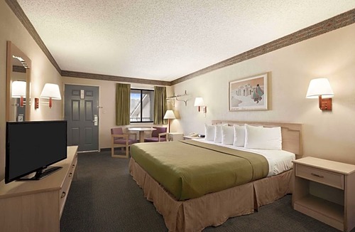 Grants Hotel | SureStay Hotel by Best Western Grants