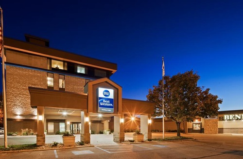 Clear Lake Hotel | Best Western Holiday Lodge