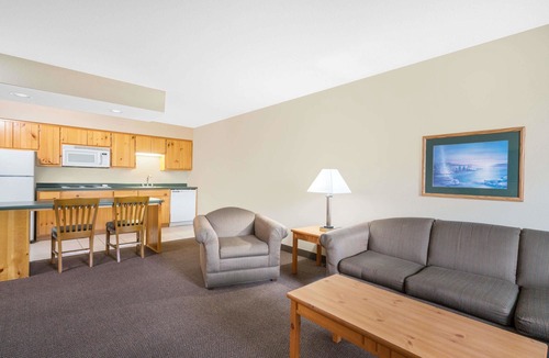 Baxter Hotel | Baymont by Wyndham Baxter/Brainerd Area