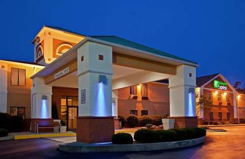 Cloverdale Hotel | Holiday Inn Express Cloverdale - Greencastle, an Ihg Hotel