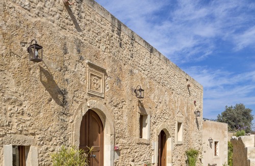 Kapsaliana Hotel | Kapsaliana Village Hotel