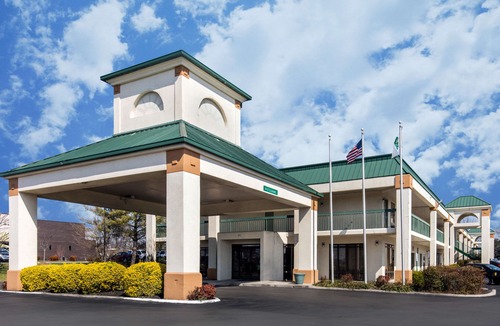 Lebanon Hotel | Quality Inn Lebanon