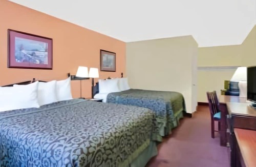 Waynesboro Hotel | Days Inn by Wyndham Waynesboro