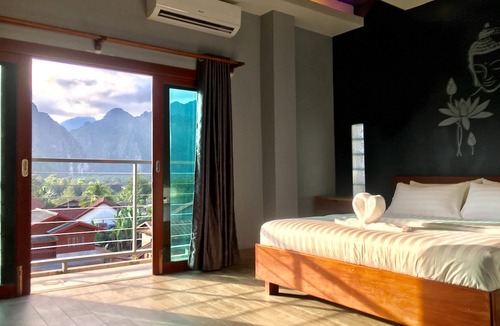 Vang Vieng Hotel | Faraway Suites