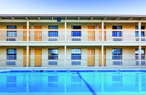 El Paso Hotel | La Quinta Inn by Wyndham El Paso - Airport