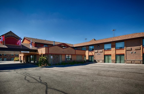 Rosemount Hotel | Quality Inn - Kitchener