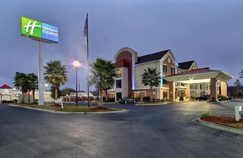 Richmond Hill Hotel | Holiday Inn Express Savannah South I-95 Richmond Hill, an Ihg Hotel