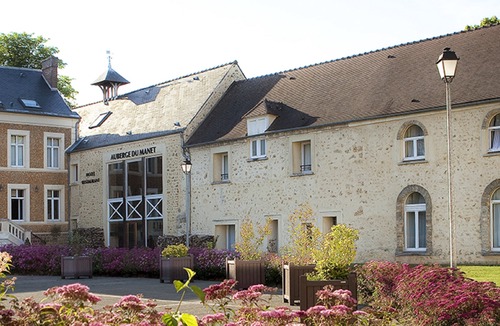 Saint-Quentin-en-Yvelines Hotel | Auberge du Manet