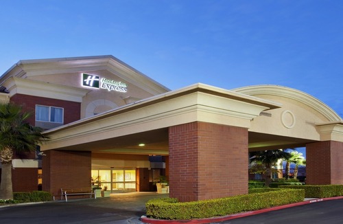 Woodland Hotel | Holiday Inn Express Woodland, an Ihg Hotel