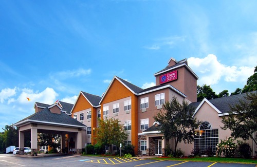 Marquette Hotel | Comfort Suites