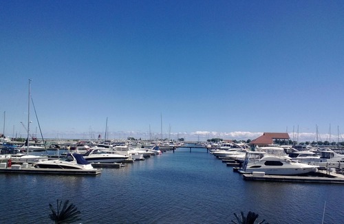 Racine Hotel | DoubleTree by Hilton Racine Harbourwalk
