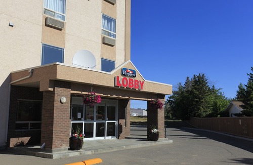 Fort St. John Hotel | Pomeroy Inn & Suites Fort St. John