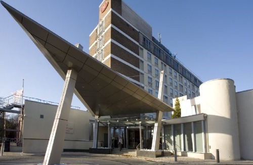 Crawley Hotel | Crowne Plaza London - Gatwick Airport, an IHG Hotel