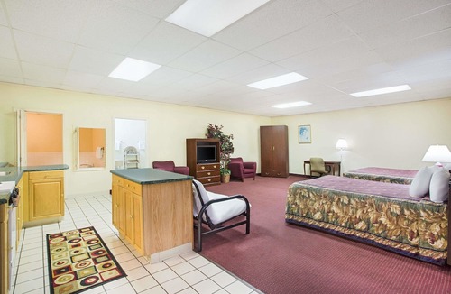 Bristol Hotel | Days Inn by Wyndham Bristol Parkway