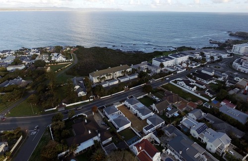 Eastcliff Hotel | Perla