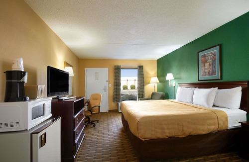 Duncan Hotel | Days Inn & Suites by Wyndham Duncan/Spartanburg