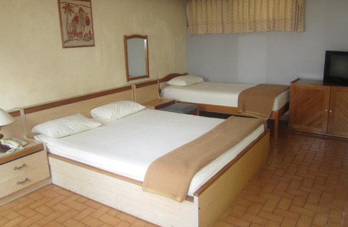 Ambarawa Hotel | Family Room at Bismo 7 (1 Bedroom) by Hotel Azaya