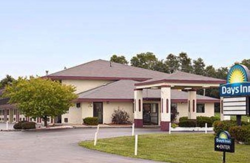 Cloverdale Hotel | Days Inn by Wyndham Cloverdale Greencastle