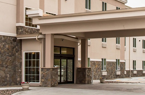 Hill City Hotel | Comfort Inn & Suites Near Mt. Rushmore