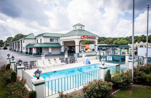 Goose Creek Hotel | Econo Lodge Goose Creek