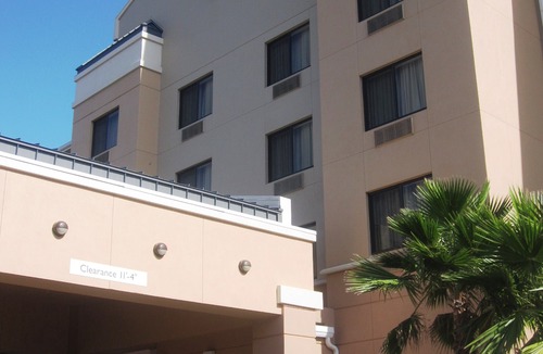 Holiday Hotel | Fairfield Inn and Suites Holiday Tarpon Springs