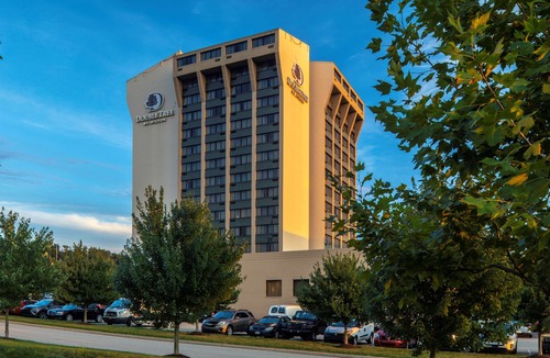 Monroeville Hotel | DoubleTree by Hilton Pittsburgh Monroeville Convention Center