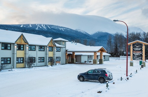 Smithers Hotel | Prestige Hudson Bay Lodge, Premier Collection