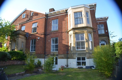 Cheetham Hill Hotel | Queens Guesthouse Manchester