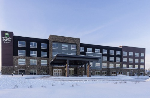 West Des Moines Hotel | Holiday Inn Express & Suites West des Moines - Jordan Creek, an Ihg Hotel