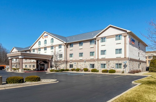 Stevensville Hotel | Comfort Suites Stevensville – St. Joseph