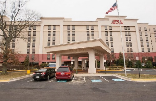 Jefferson Manor Hotel | Hampton Inn & Suites Alexandria Old Town Area South