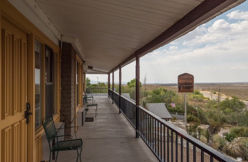 Tombstone Hotel | Landmark Lookout Lodge