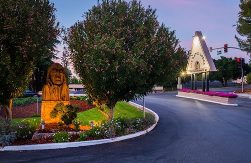 Los Gatos Hotel | Los Gatos Lodge