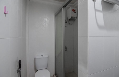 Jambi Hotel | RedDoorz Syariah Near Jamtos Jambi
