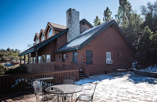 Julian Hotel | Tucker Peak Lodge