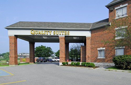 Whitby Hotel | Quality Suites Whitby