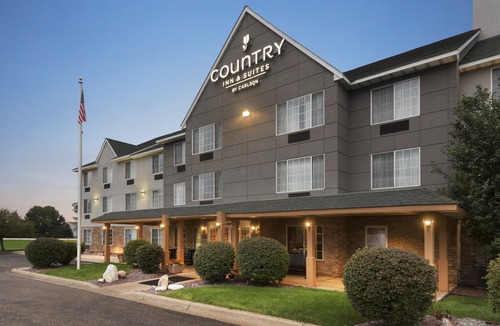 Shakopee Hotel | Country Inn & Suites by Radisson, Minneapolis/Shakopee, MN