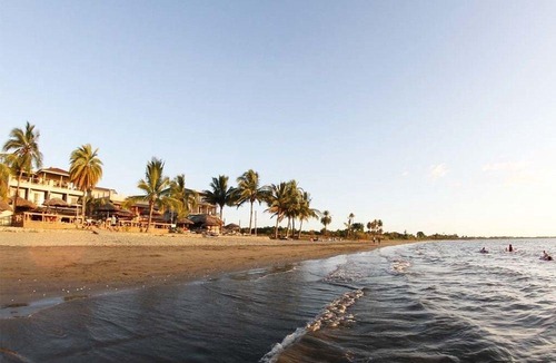 Wailoloa Hotel | Smugglers Cove Beach Resort & Hotel