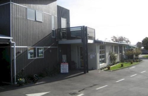 Upper Riccarton Hotel | Amber Kiwi Holiday Park & Motels Christchurch